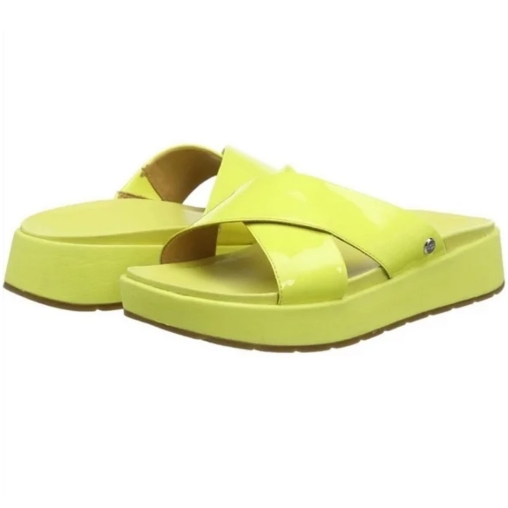 UGG Yellow Sandals with Platform Sole and Padded Footbed.Sz 8 Women